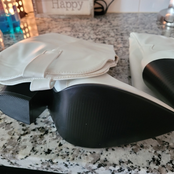 Over the knee boots - Picture 4 of 5